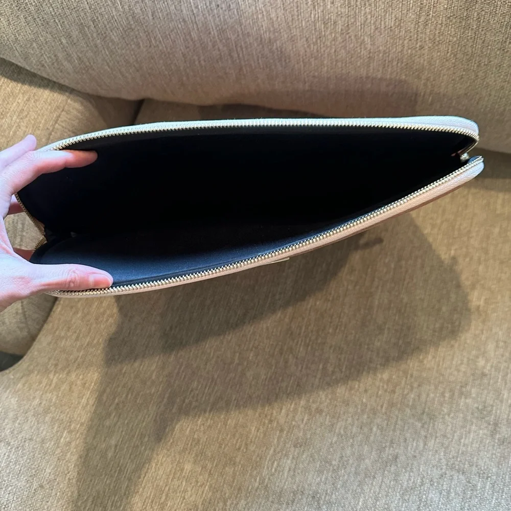 Gorgeous Sparkling Kate Spade Computer Case in Rose Gold💖 Excellent Condition!